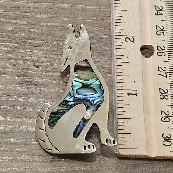 Vintage Alpaca Silver & Abalone Howling Wolf Brooch Pin - Picture 3 of 6